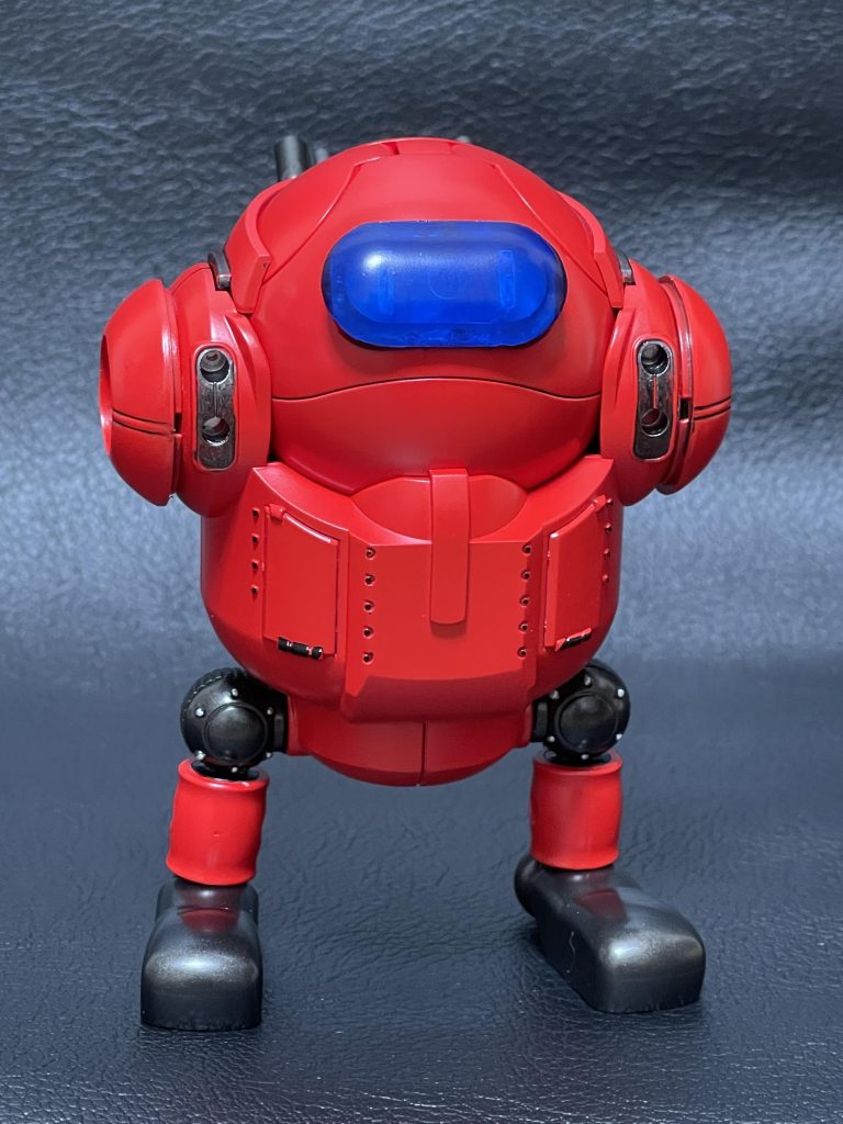 機体の改造は足の膝下を無くして足を短くしました。あと腕を無くして軌道修正用のバーニア噴出口にしました。あとハロのところにバイザーを付けました。