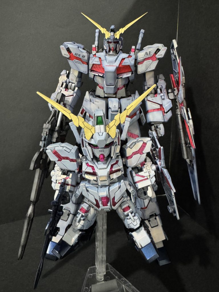 SDEXのユニコーンガンダム　デストロイモードと親子共演。シナンジュ共々、MGとSDEXを飾ることが出来ました。ご観覧ありがとうございました😊