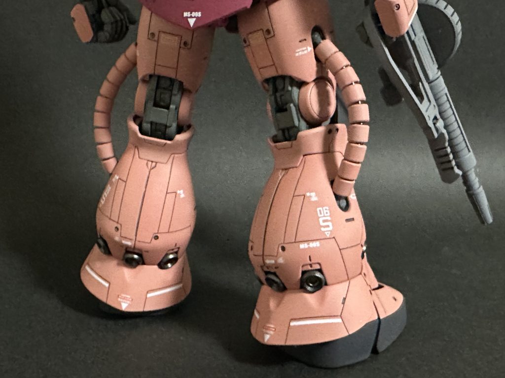 ふくらはぎ？のスジ彫りが結構お気に入りです（笑）