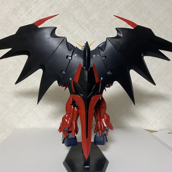 HGシナンジュとMGガンダムデスサイズEWのミキシング。7月頃からやる気が無くてチマチマとここまで作業したが、大きな所は大丈夫かな…。後は武器と表面仕上げて塗装。何色にしようか…。完成はいつになるのか…。　（3枚目）