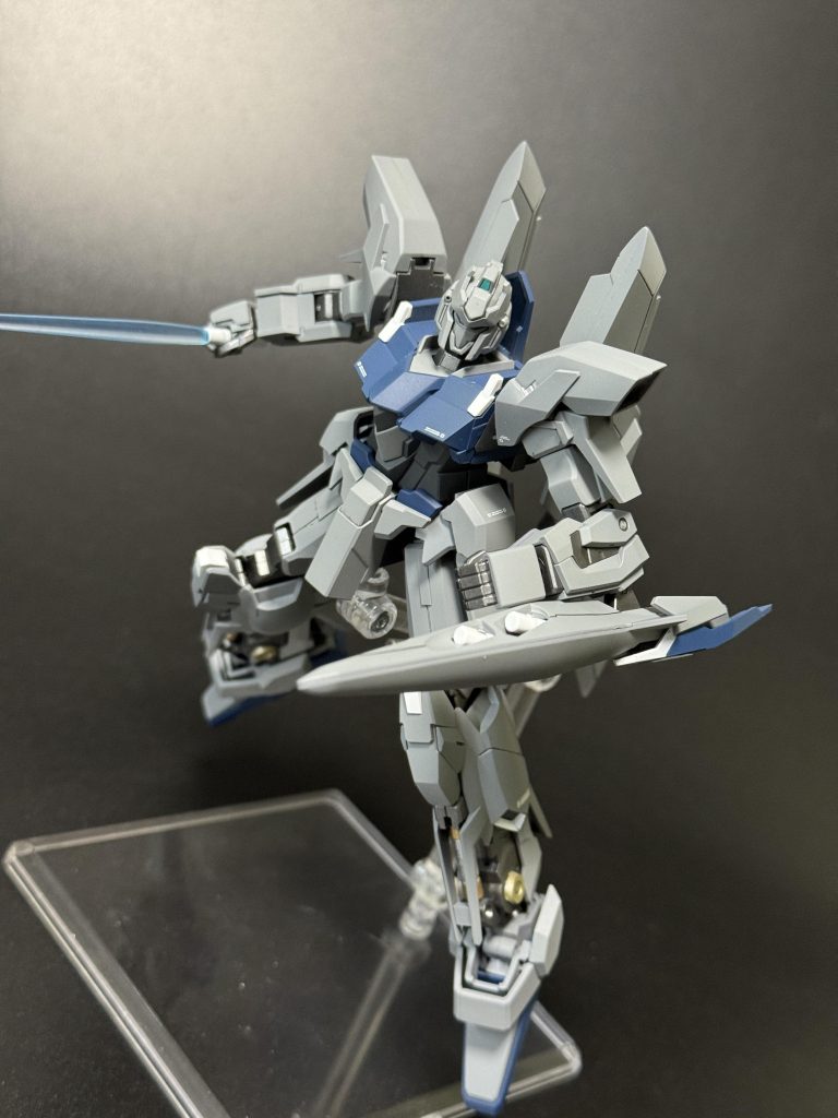 ユニコーン時期のHGはまだ腰周りの可動はちょっと窮屈ですね。