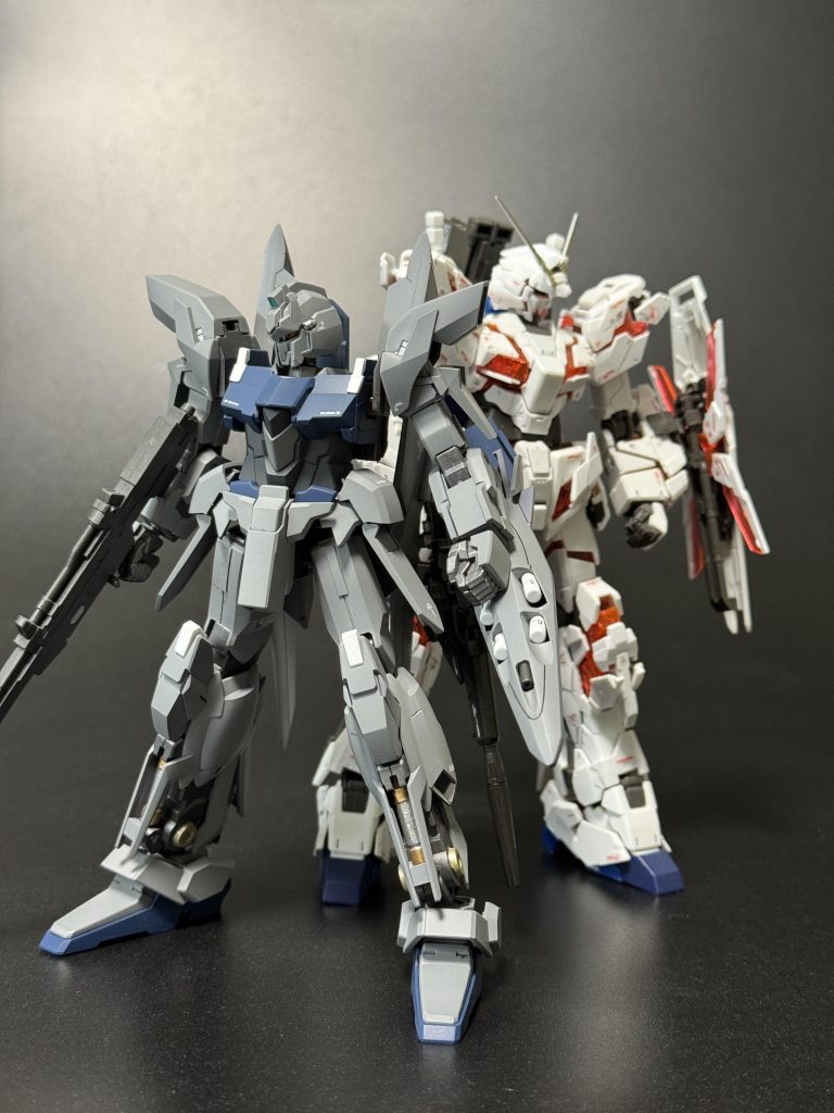 デルタプラスのシールドに内蔵してるビームサーベルとミサイルランチャー？がニョキっと飛びててるの見るとゾワっとします…集合体恐怖症的な。