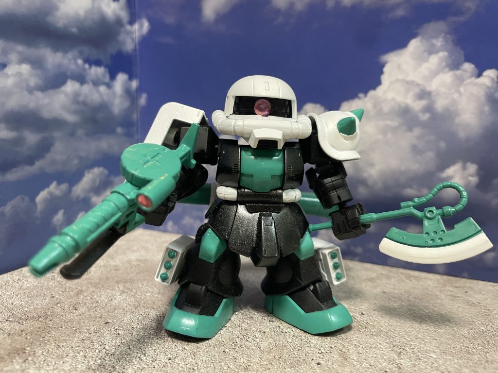 ザクさんはめっきり手に入りづらいのですが満を持してCSのやつです！コラボモデルがツノ付きだったと完成してから気がつきました(*´Д｀*)