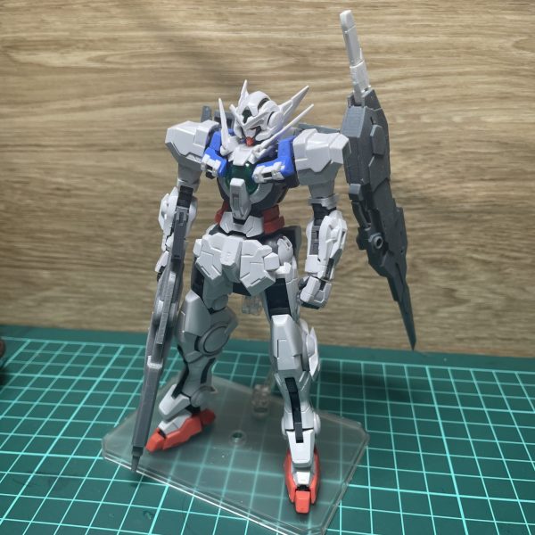 GNバインダーは1.5ガンダムとリボーンズガンダムとプロトGNツインブロードブレイドをミックスした感じにしています！明日までには右バインダーを完成させたい。（1枚目）