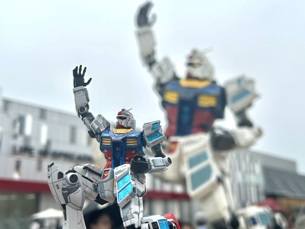 サムネにもなっているガンダムとツーショット曇りなのが玉に瑕ですが、念願のツーショットが取れてよかったです。