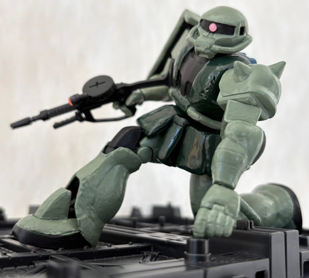 コロニーの外壁はダイソーのベースを使って再現。