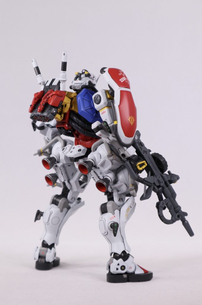 にせ白いガンダム–4枚目/制作者:副店長