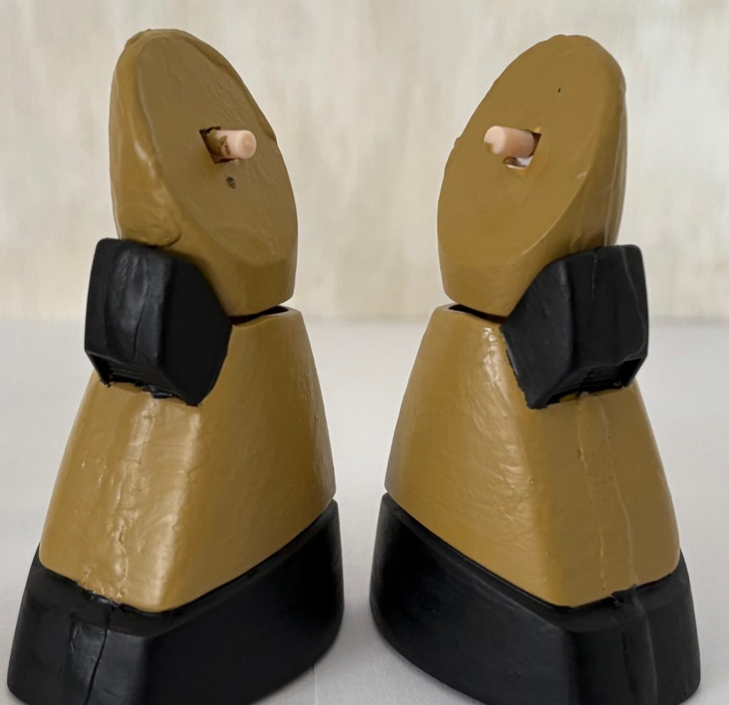 付け根はボールジョイントを使用。