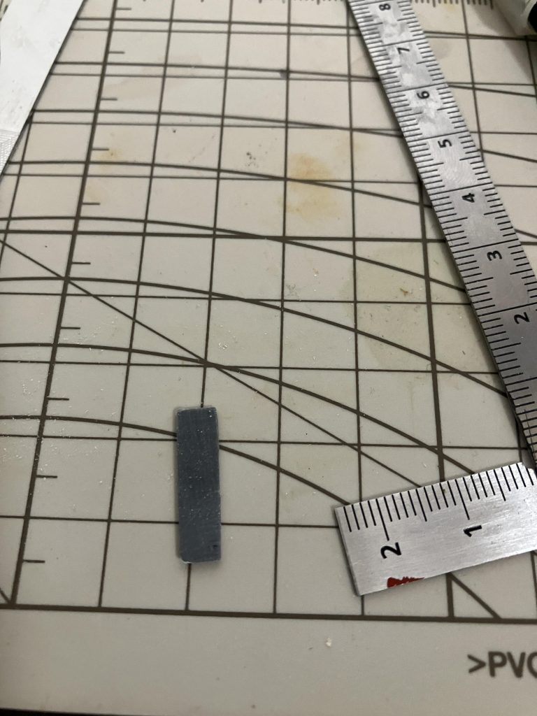 切り出してヤスリがけ