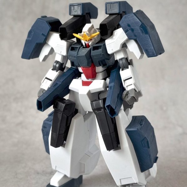 セラヴィーガンダム GNHW/B updating!全塗装の掘り直しとヤスリがけ終了。ダブルオーセカンドシーズンで1番好きな機体なので、気合い入れて頑張ります😤（1枚目）