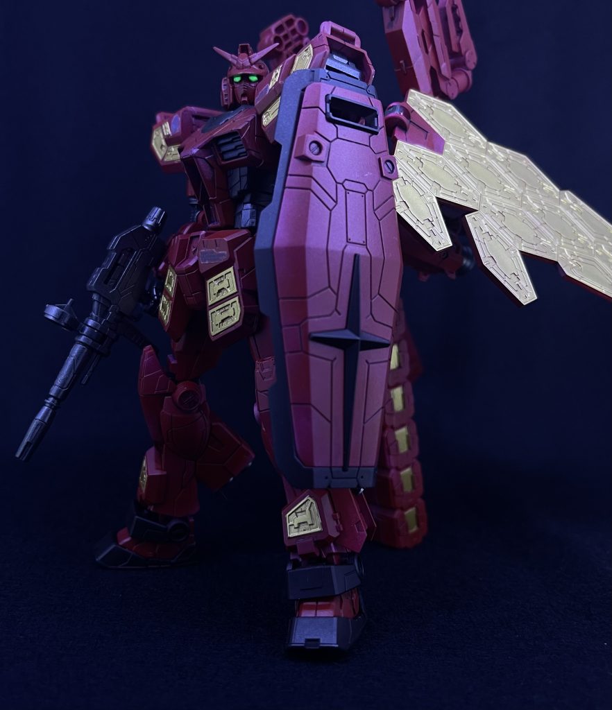 赤い万博ガンダム(初めてのエアブラシ全塗装)