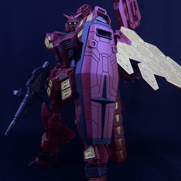 赤い万博ガンダム(初めてのエアブラシ全塗装)