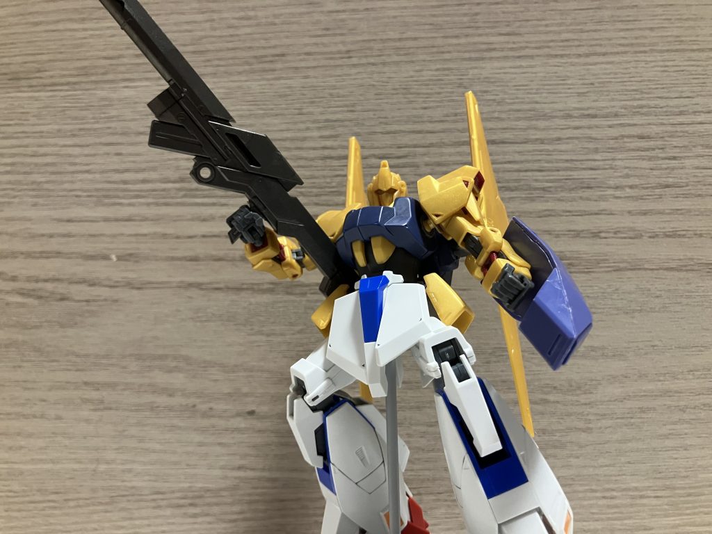 今回も自分の性癖モリモリの機体でした!ただリ・ガズィみたいに側面から見たら顔がバリ見えるのが個人的に癪に障るこれのせいで“一応”可変機って呼んでいますまぁ作ったの自分なんですけどねw