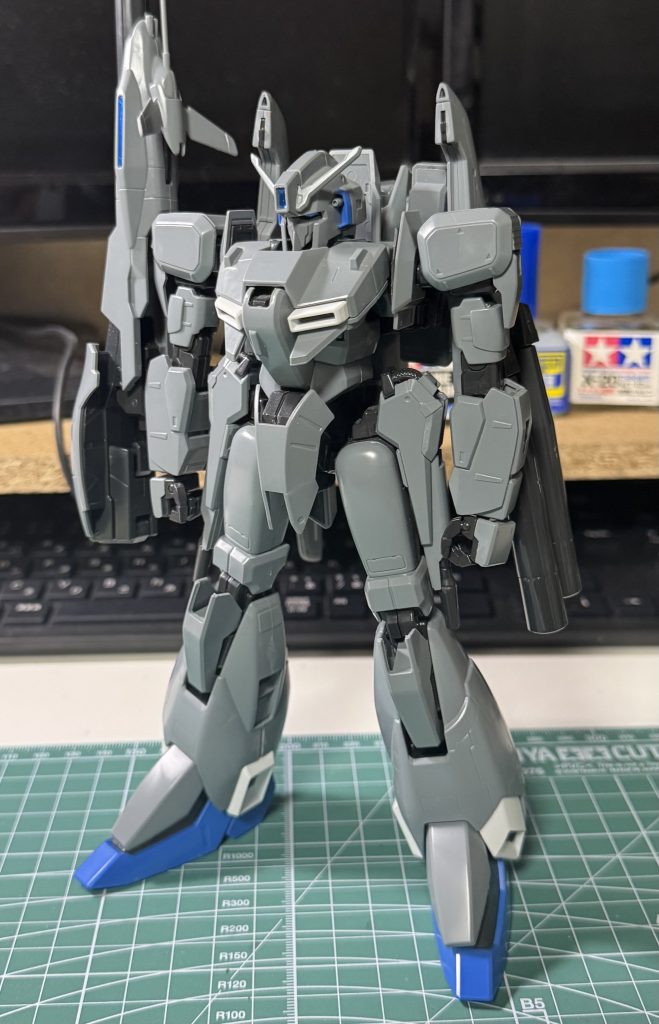 素組状態、古いキットですが良いキットですね。素組でもカッコ良いですね!改修後は細かい改修ばかりなので改修後も分かりにくいですね