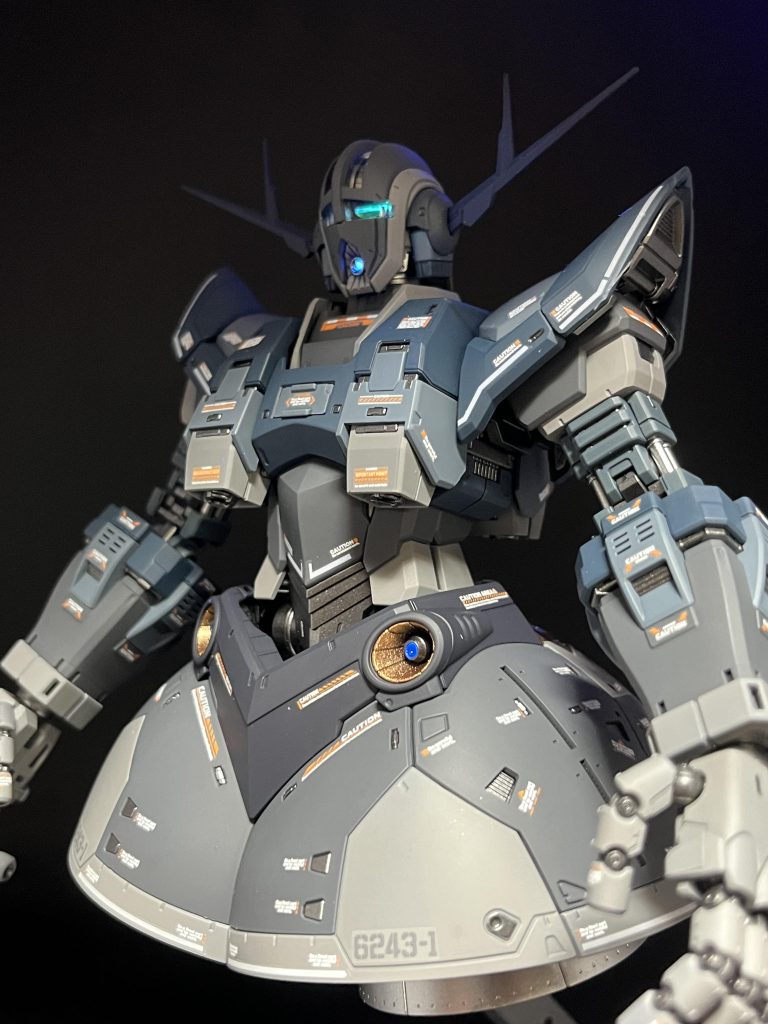 オレンジデカールマシマシと落ち着いたカラーのテスト機風味で🤔