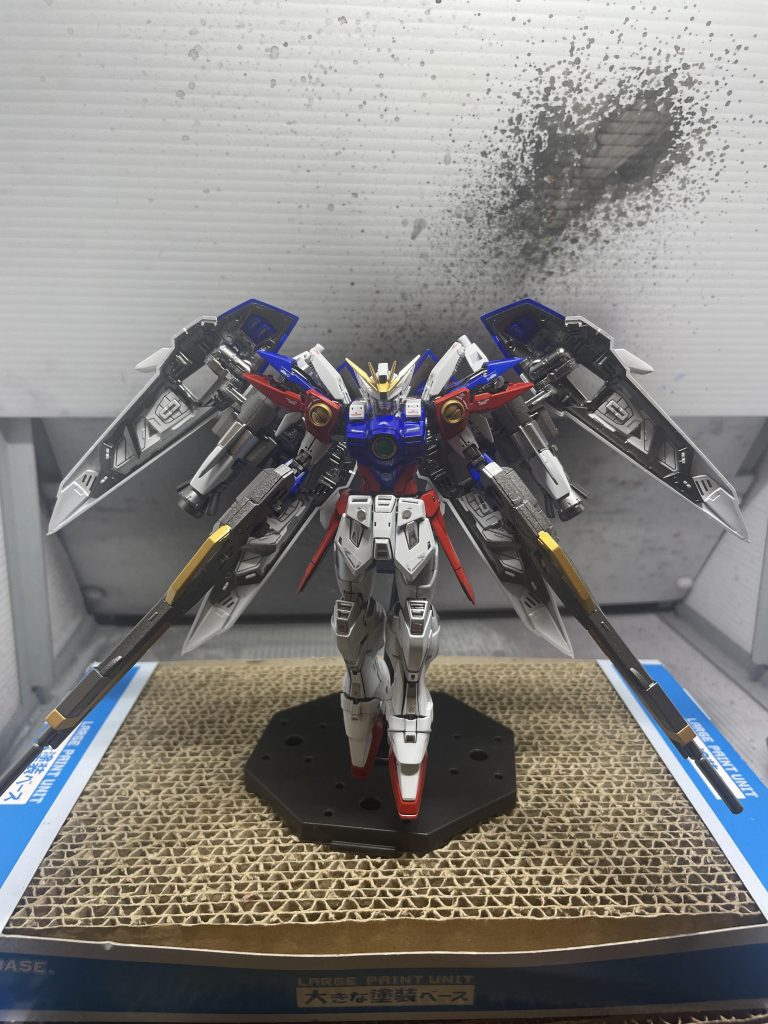 天使降臨シーン羽根付きガンダムの広げるポーズってなんでこんなにかっこいいんですかね?