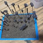 息抜きがてらモールドの彫り直しが終わってるものだけサフ吹きやりました。作業効率も[…]