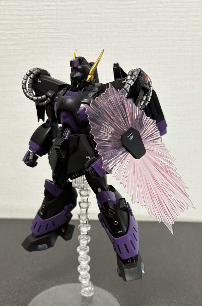 ビームシールドはプラ板にて新設。根元をネオジム磁石にて接続しています。ビギナのシールドエフェクトがつけられるようにしています。