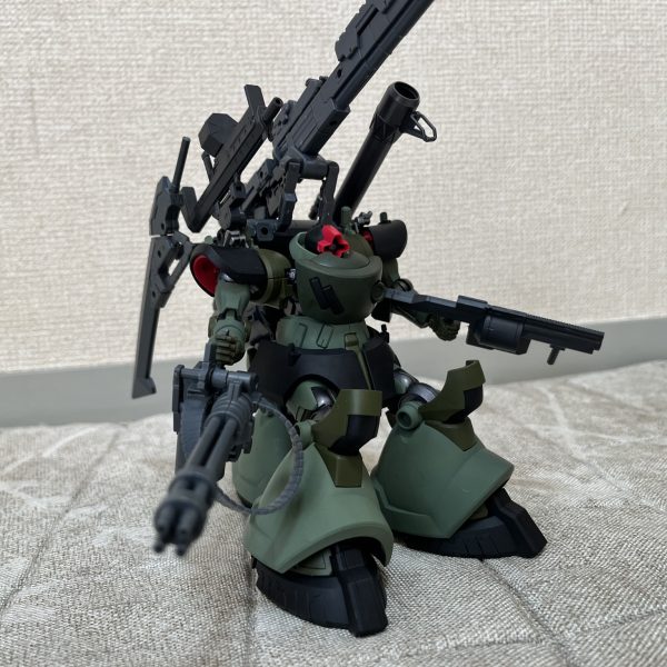GQドム　陸戦強襲型「ドムパンツァー」サブアームつけたり、ガトリング持たせたり、色々したけどこれでいきますこれから塗装だっ！！（4枚目）