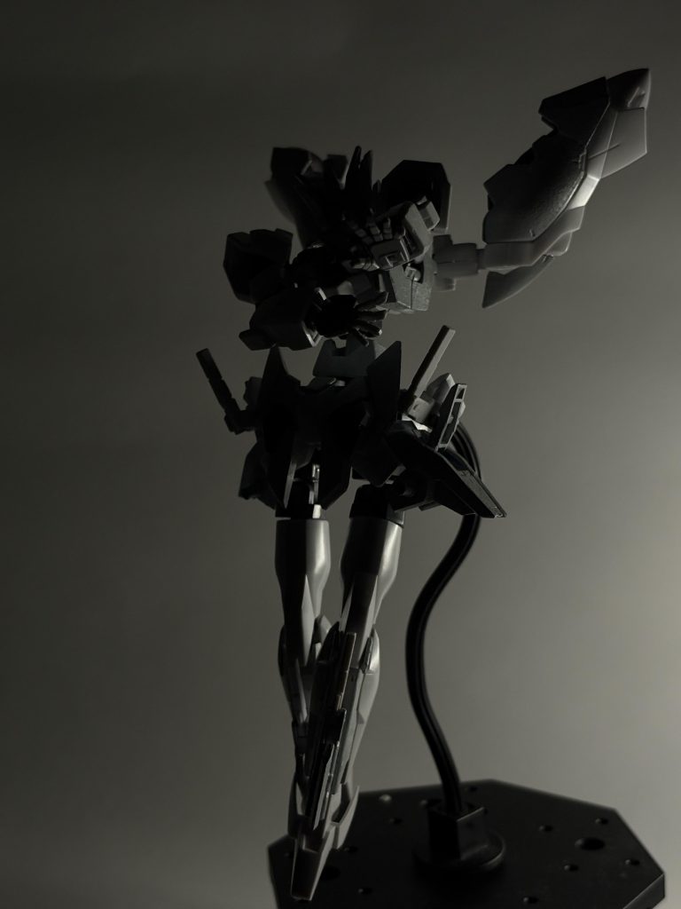 〜緋色の遺言者〜 ガンダムイノセントハート–2枚目/制作者：ウアオの制作場！