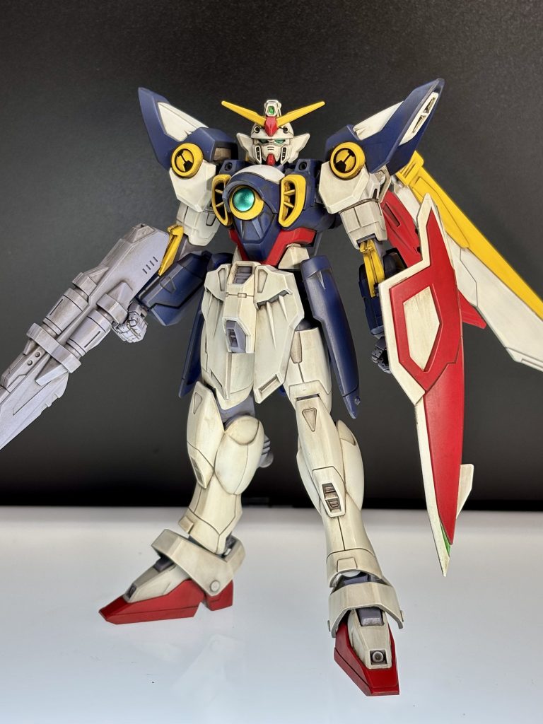 エナメルのダークブラウンでウォッシング