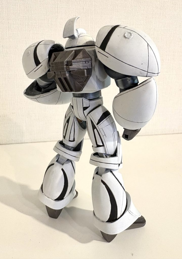 なかなか日本人には描けないですね。髭ガンダムのデザインも好きですが、こちらもなかなか。