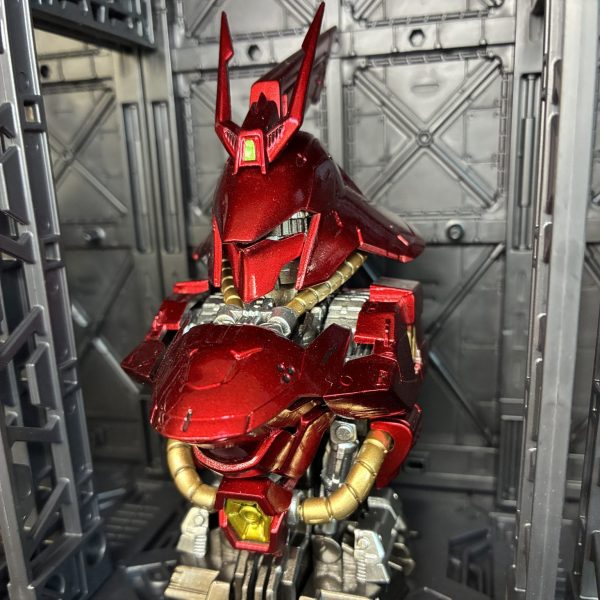 サザビー　メカニカルバスト