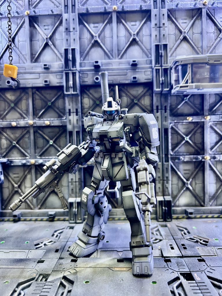 背景と同化して見映え良くないですね。