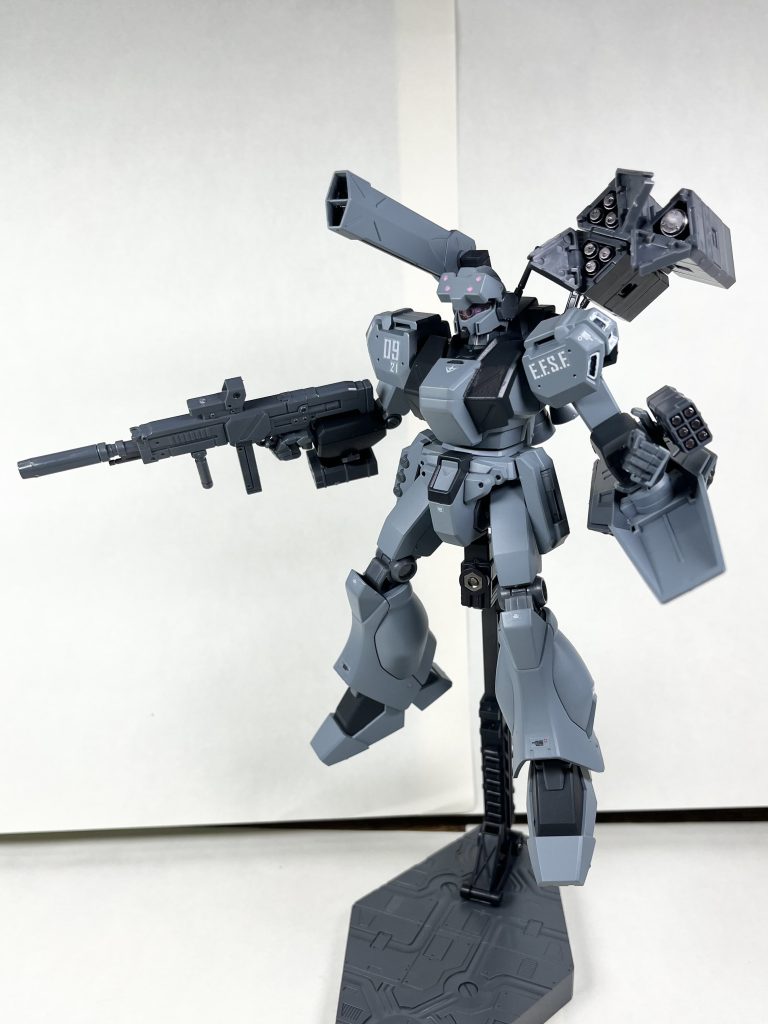 ミサイルハッチ展開！右肩のやつはAC6の双身式レーザーライフル的な感じのビームキャノンです