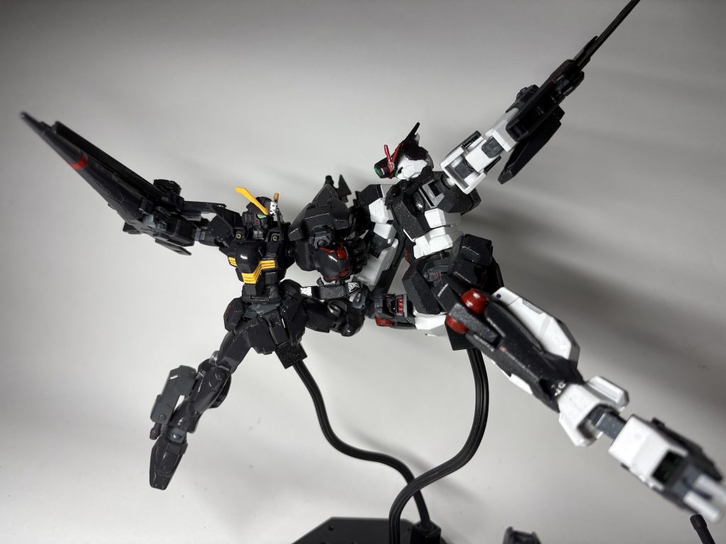 ということで！決めポーズ！この機体は現在pixivさんにて連載中の二次創作小説ガンダムビルドダイバーズUpdraftにて登場します！https://www.pixiv.net/novel/series/9884320自分が担当しております偶数回！8話ではこの機体がめちゃくちゃに登場します！気になった方はぜひ！アナザーコンは見ての通りなんとなく入れました！てへぺろ！ということで！ ご観覧頂きありがとうございました！！    おまけ