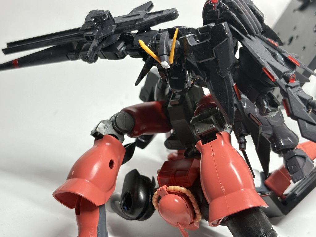 きゃー!にげて!!ザク!!!あ!ディケイド!!!