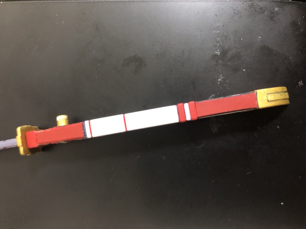 ガーベラストレートの鞘がガバガバどころかスカスカだったので0.2mmプラ板を貼って埋めました、こういう加工は初めてだったのでちょっと今回は微妙かも