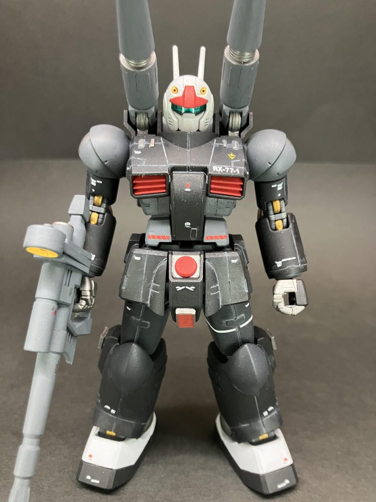 最近はサフを吹かないのですが、シタデルがとても頑張ってくれるので発色は悪くないです。細かい傷は老眼だと気になりません！