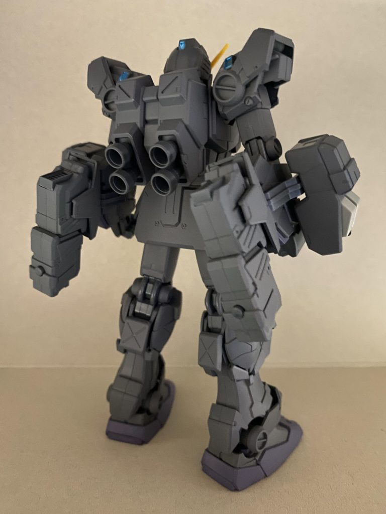 両腕部に装備される試作武装ユニット『ムラマサ』ユニット自体にジェネレーターが内蔵されている『妖刀システム-改-』の稼働と同時にリミッターが解除され『妖刀-ムラマサ-』が解放される。『妖刀-ムラマサ-』であれば周囲の空間ごと切断する事も不可能ではない...と、されているが真相は不明。 