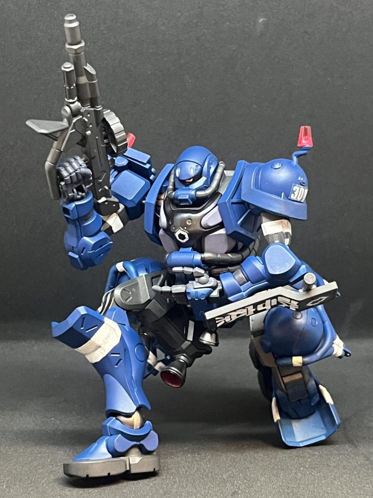 ザクと云えばこのポーズ。