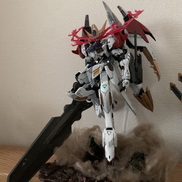 ガンダムアメイジングバルバトスルプス　眼光エフェクト+ジオラマ風台座追加