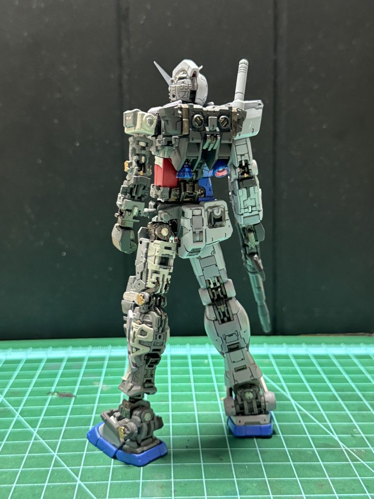 同じくフレームのバックショットです。ラルドセルのバーニアをPGをオマージュしてクリアブルーで塗装してます。いいアクセントになってます。