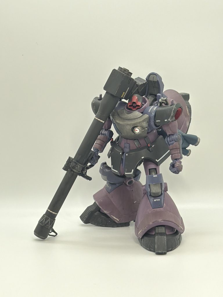 ガンダム以外を滅多に作らないので、ポージングが難しいです