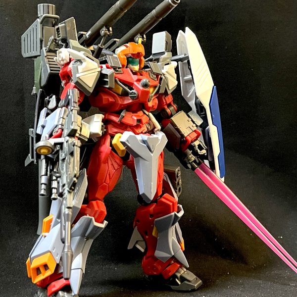 軽キャノンをフルアーマー化っぽくして行っています。前回よりあんまり変わってないですが、仮止めではなく、ネオジム磁石やプラ棒などで止められるように変えました。それ以外にも変更を加えています。　首の長さ、肩のミサイル、脚部ミサイル、フロントスカーなど手を入れています。ただ足し算が過ぎてしまって、スタイリッシュ差を無くし過ぎたので、少し引き算をしてからサブに行こうと思います。カラーリングは軽キャノンよりにするか、フルアーマーよりにするか悩みどころです（3枚目）