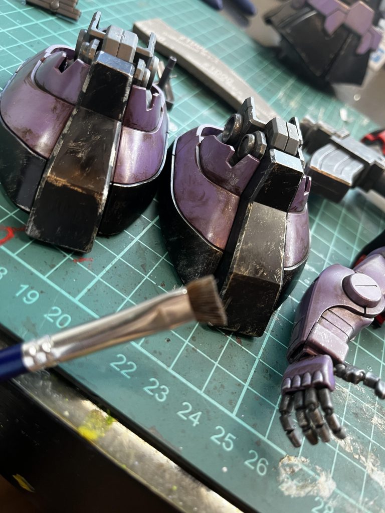 筆の先を短くして、シルバーを，ドライブラシしたらいつもより細かく出来ました。