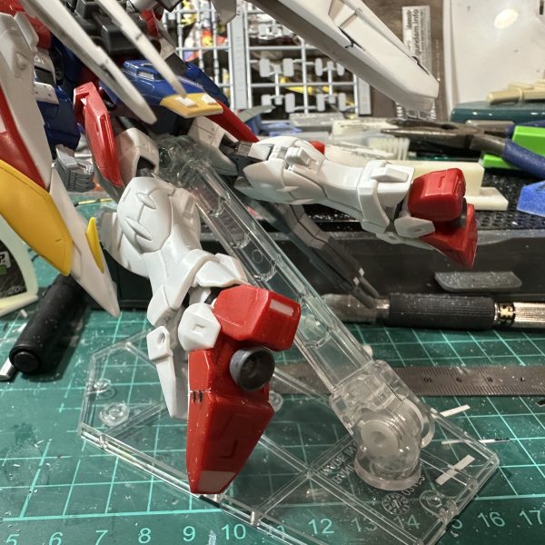 バーニア？スラスター？脚部に追加しようと思っております。νガンダムのアレみたいな。（4枚目）