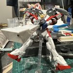 取り外し可能なツインバスターライフル先端をプラ板で仮作成しました。それっぽくみえ[…]