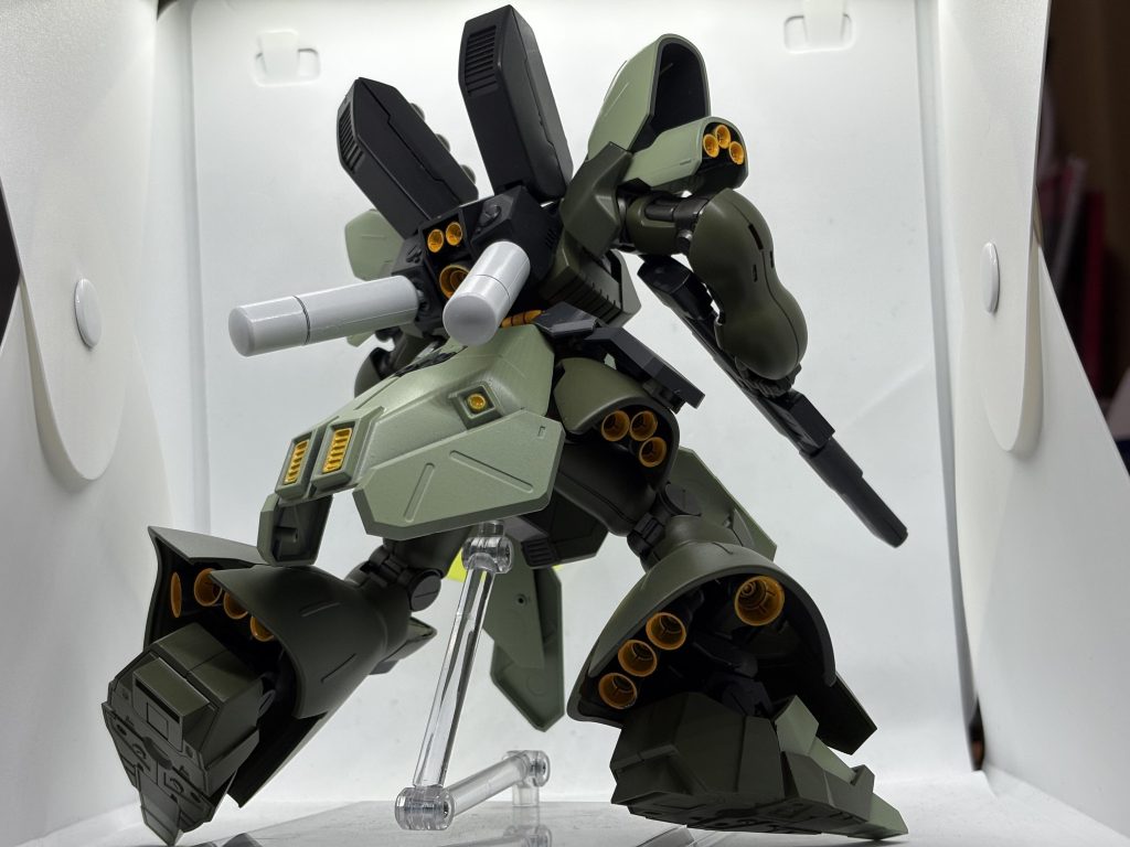 バーニア裏も塗ってみました。後ろから見ると良い感じに！