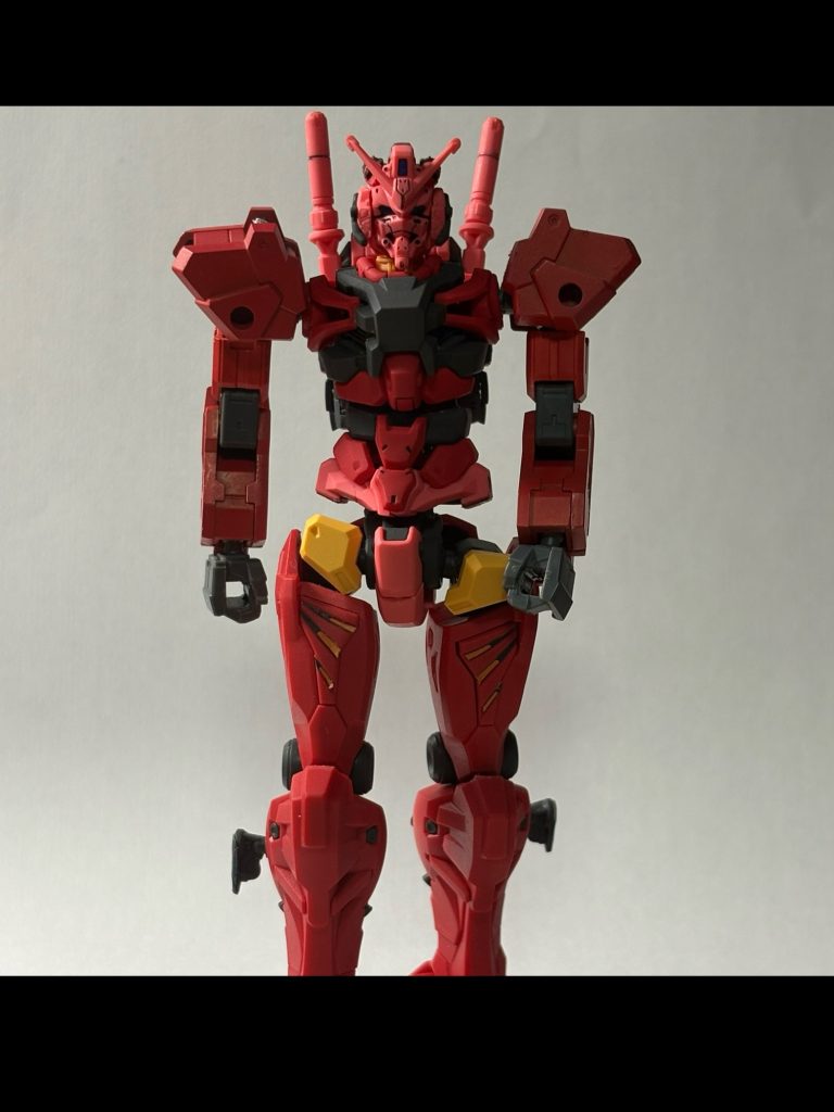 最後までありがとうございました♪ガンダムの肩には、爪楊枝を銀に塗ってメタルパーツのようにしてみました。見えるかな?もう少し早ければGQコン出せたのに!笑