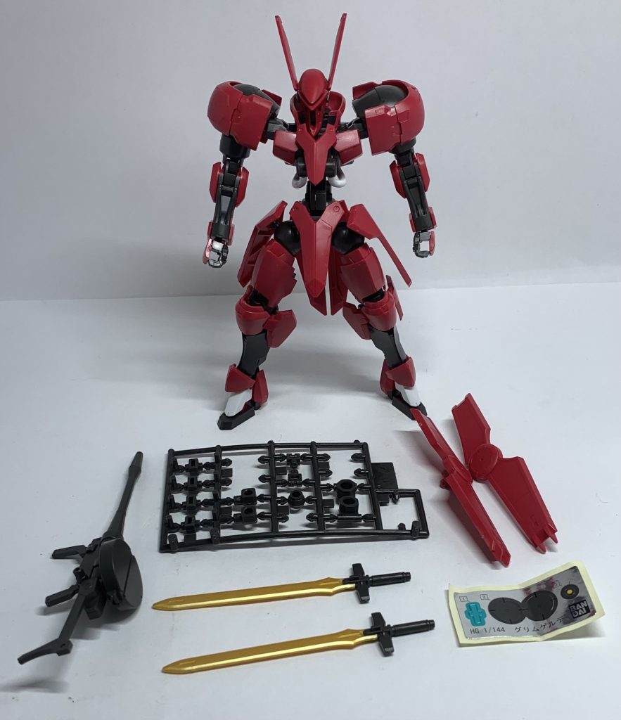 最後に付属品パーツ等。鉄血世界でのシャア専用ザクということでかなりスタイリッシュなデザインですね〜稼働範囲はグレイズ系に近くよく動きます。武装がライフルとブレードのみとシンプルなので扱いやすくなっているのもいいです。オススメ!***ビルドダイバーズ(Re:RISE)二次「陰キャアイドルはGBN〈惑星〉を救いたい。」こちらのつぶやきによる【試し読み】またはpixiv先行にて更新中です〜二次創作にご興味のある方はぜひ〜