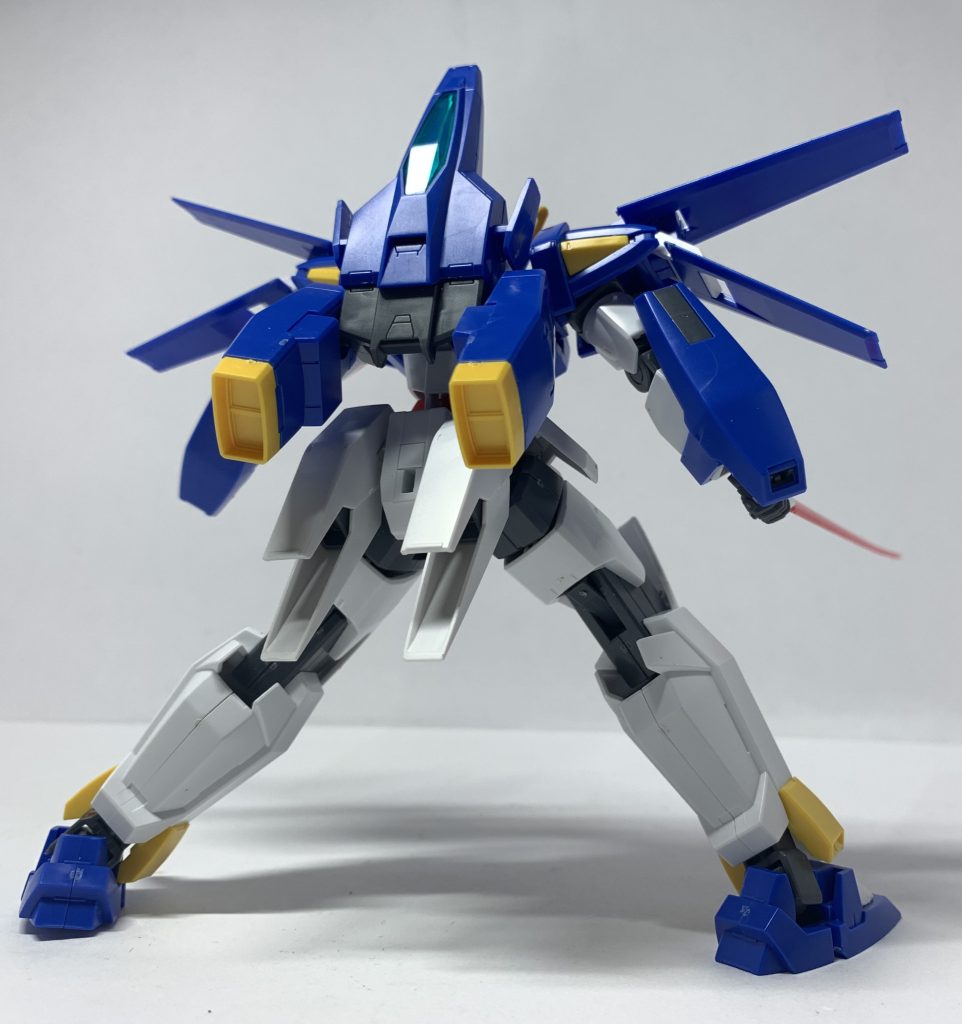 後ろから見るとスマートですが程よくボリュームがありますね