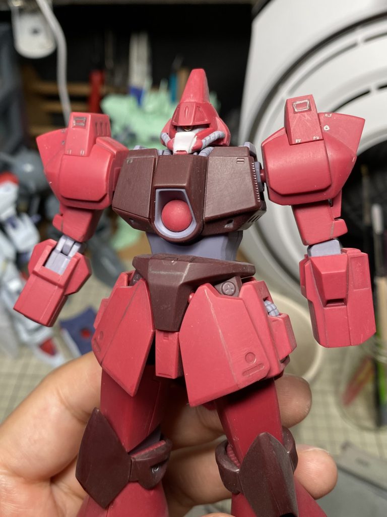 頭部くちばし改修プラ板を貼って、その後ヤスリで整形しました。