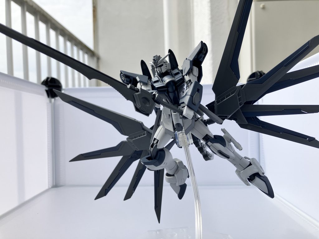 対艦刀グランドスラム。デストロイ対策に加えバッテリーを消耗しない点で見た目の割に重宝された。