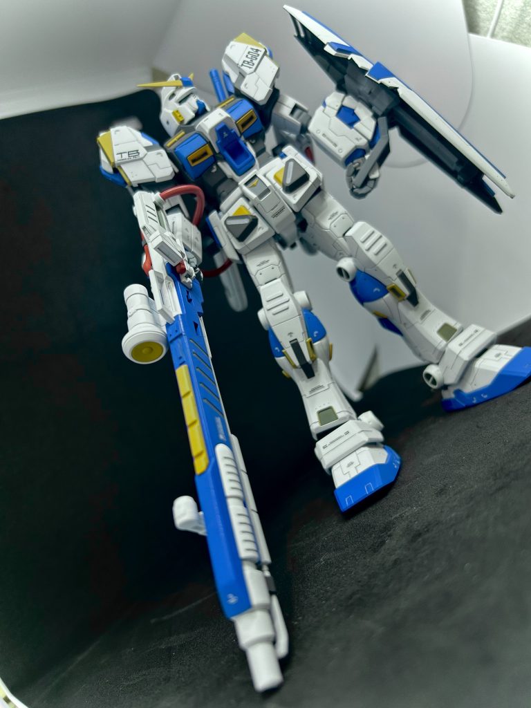 ガンダム4号機–2枚目/制作者：匿名