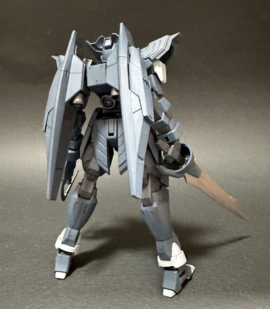 あまりティターンズっぽくならないことを意識して調色しましたが、なかなか難しいものですね。